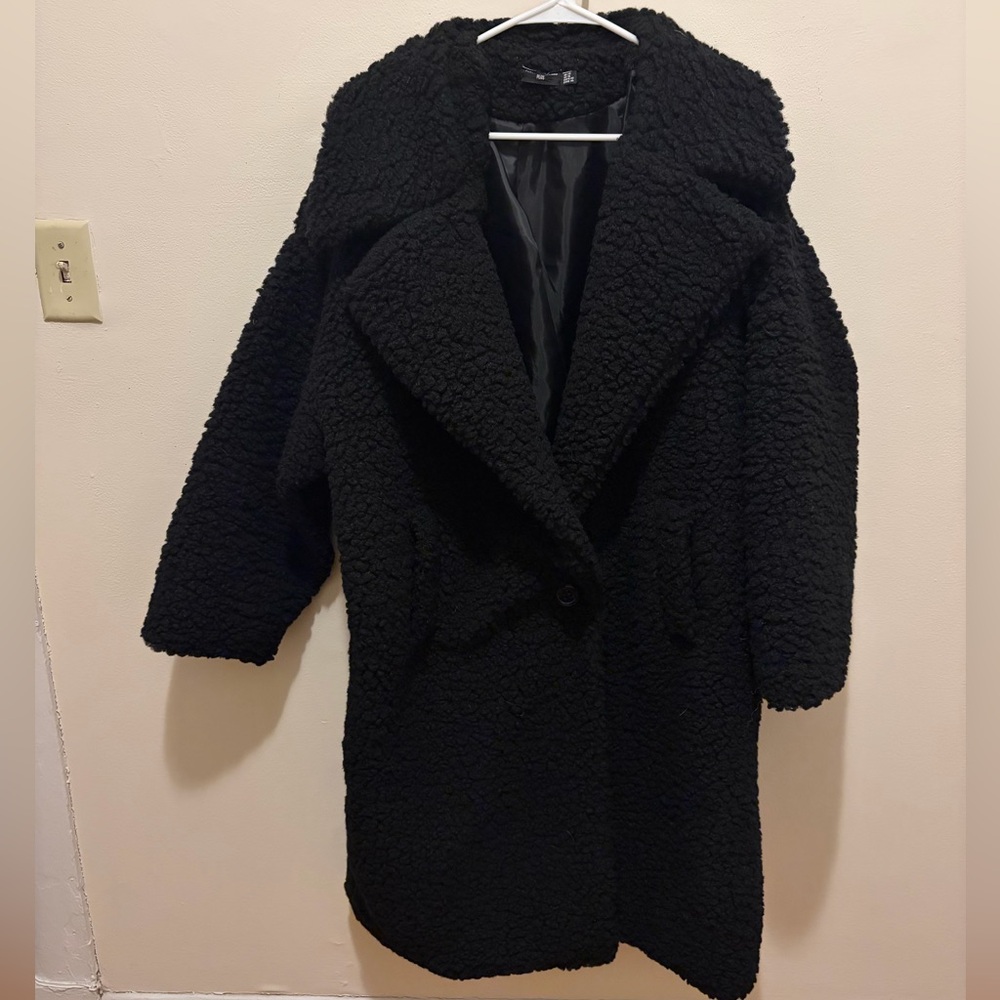 Pretty Little Thing Black Teddy Coat